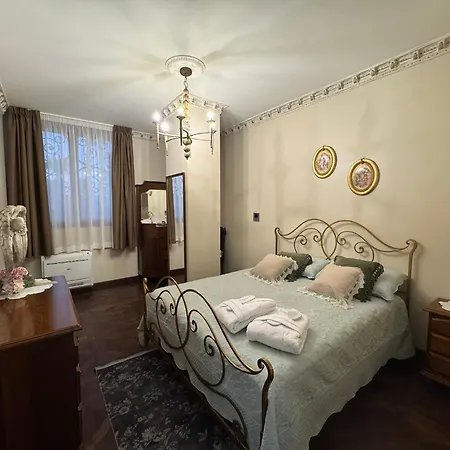 Le Tre Rose Di Metta فندق مبيت وإفطار تشيرينيولا